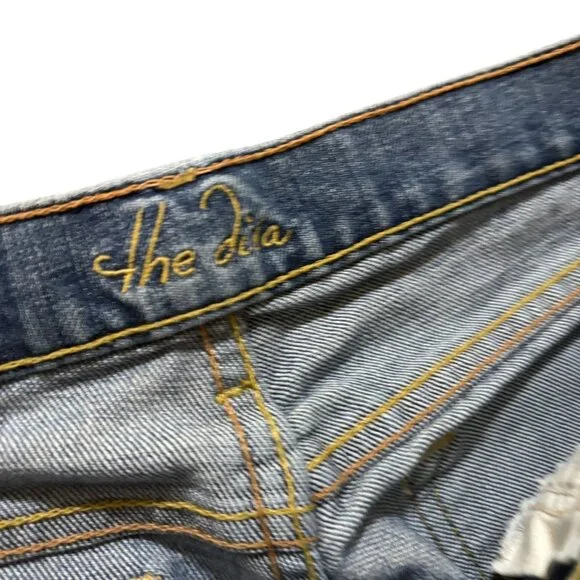 Old Navy The Diva 4 Short Denim Jeans Knee Holes - Picture 5 of 9